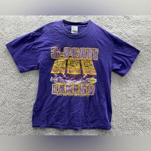 Vintage 2002 Los Angeles Lakers NBA Champions 3-peat T-Shirt Men's Large  Purple